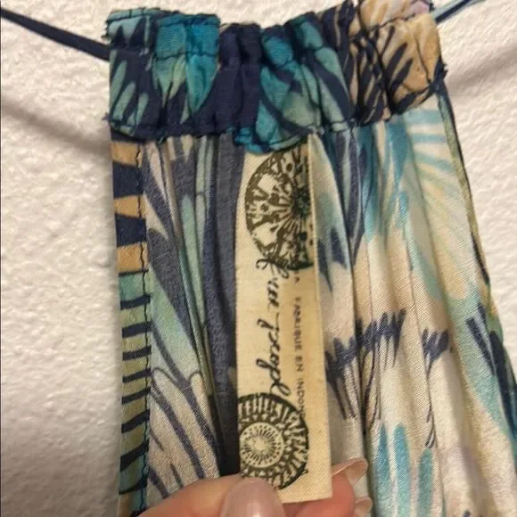 6•Free People Boohoo Blue Floral Dress w/ pockets -ptp 22” - Picture 4 of 5